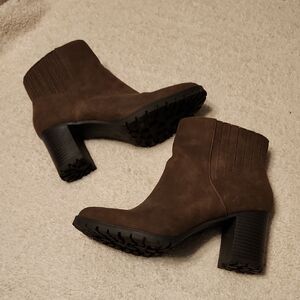 Kelly & Katie Brown Heeled Boots